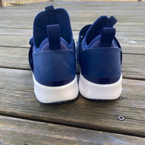 Nike Air Zoom Strong Womens Sneaker 6 - Picture 5 of 13